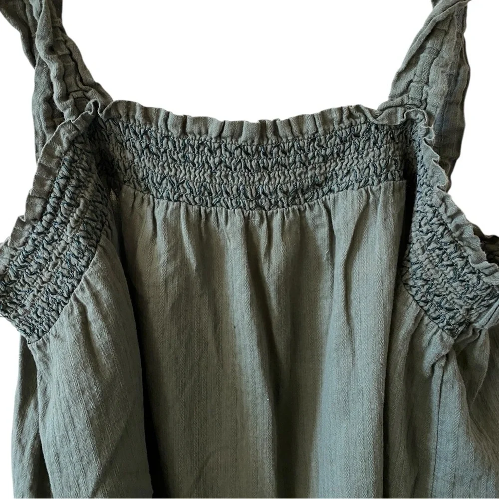 Banana Republic Green Smocked Tank Top - Picture 2 of 4